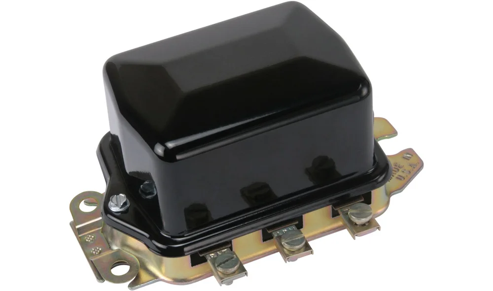 Dynamoregulator F 032 130 032 (HC-CARGO) v:7869948